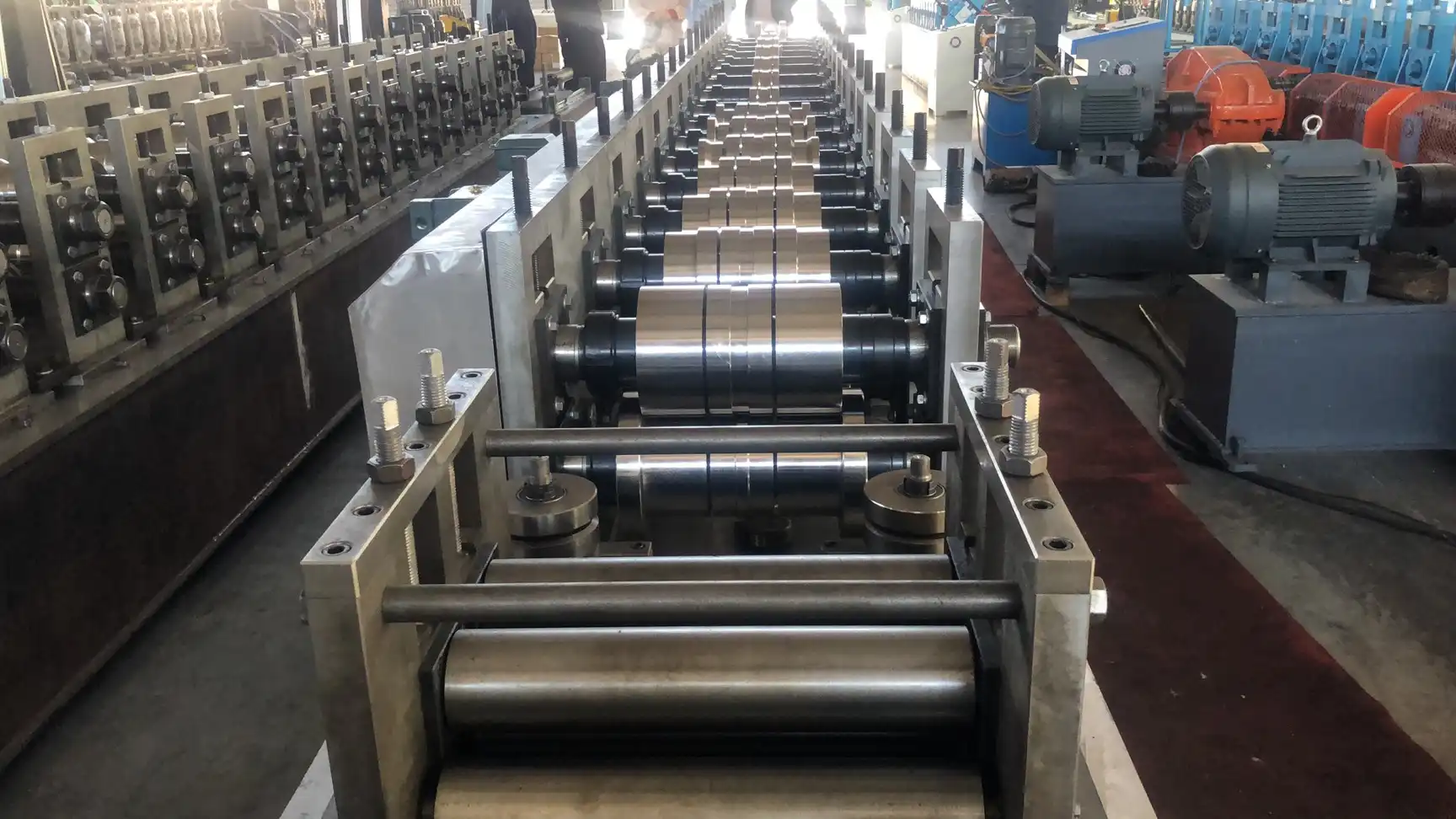 rack roll forming machine