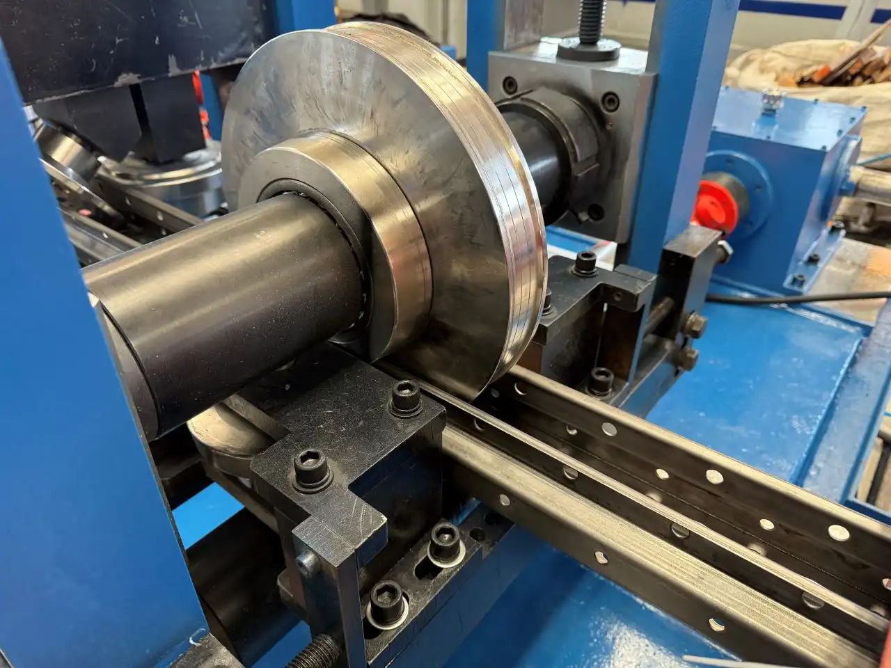 shelf panel roll forming machine shelf panel roll forming machine
