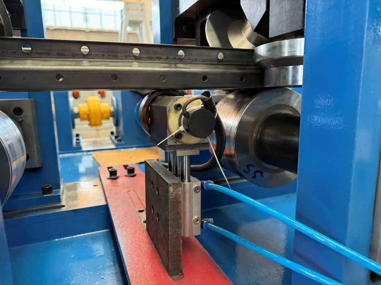 shelf panel roll forming machine