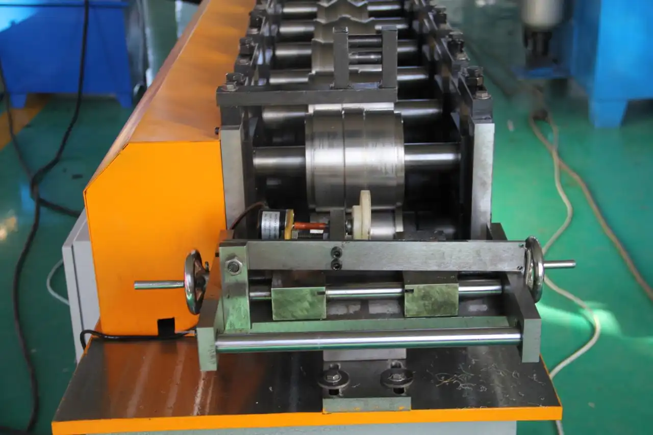 t grid roll forming machine