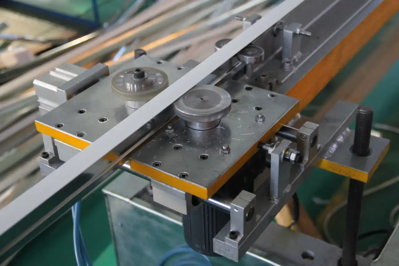 ceiling t bar machine