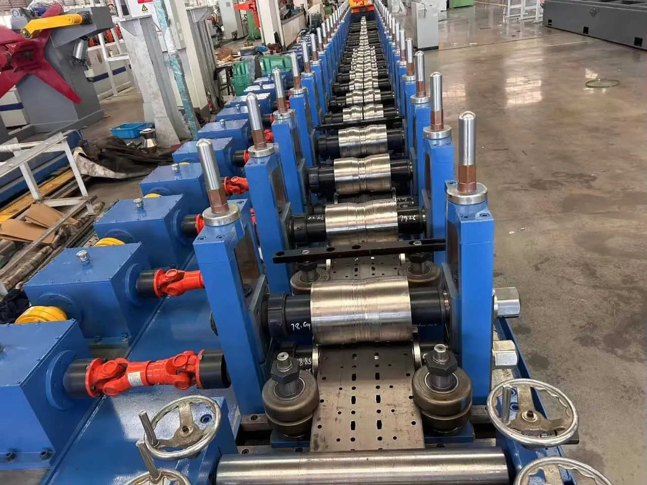 rack roll forming machine