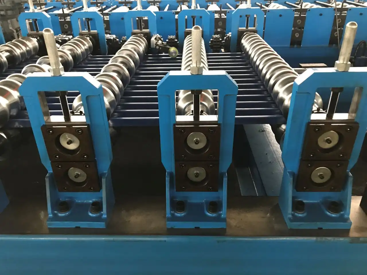 roof & wall panel roll forming machine