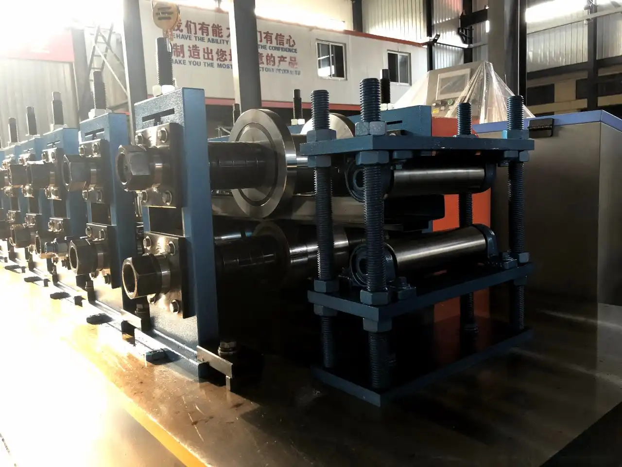 door frame machine