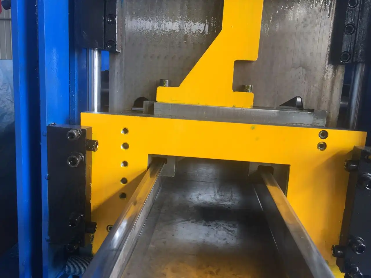 purlin roll forming machine