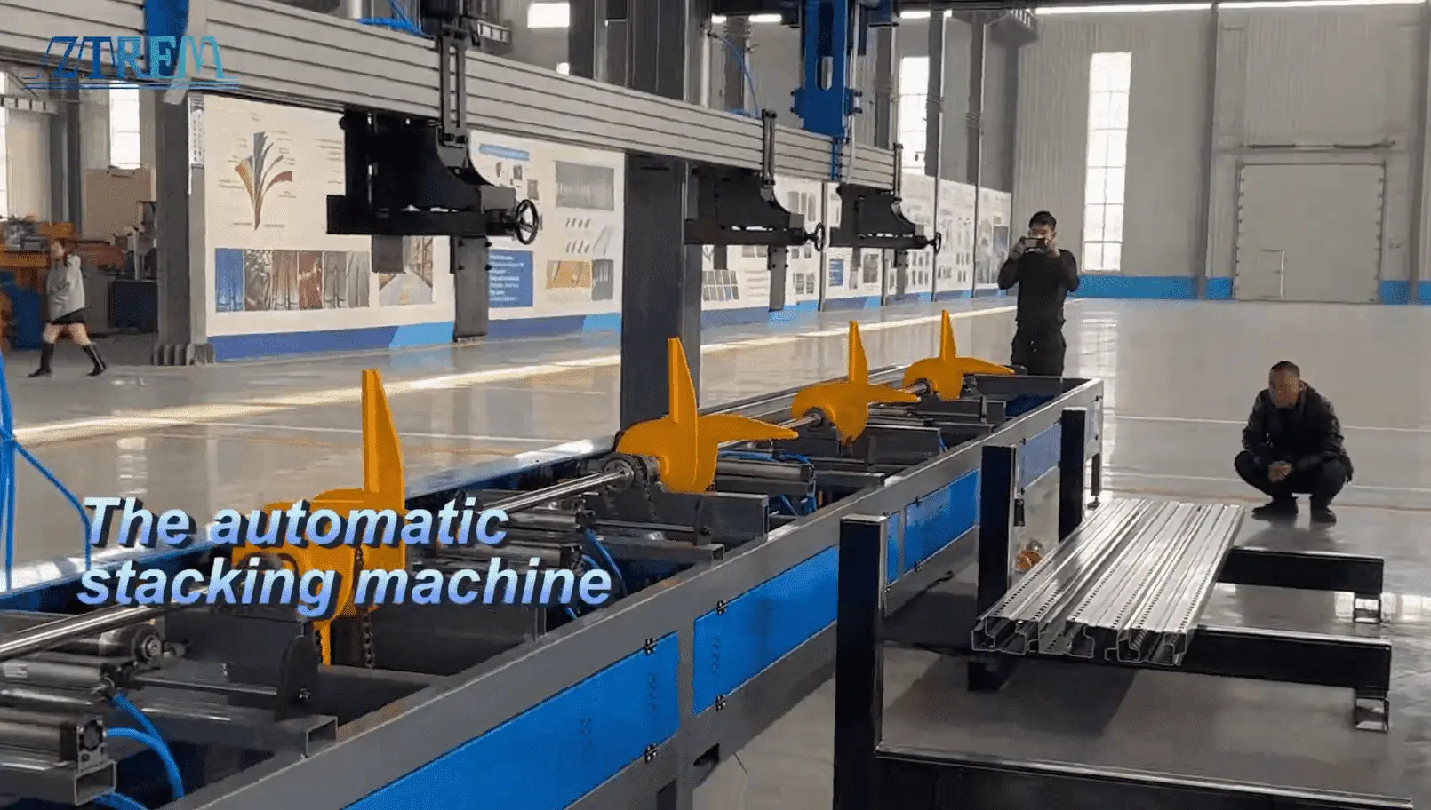 shelf pillar machine