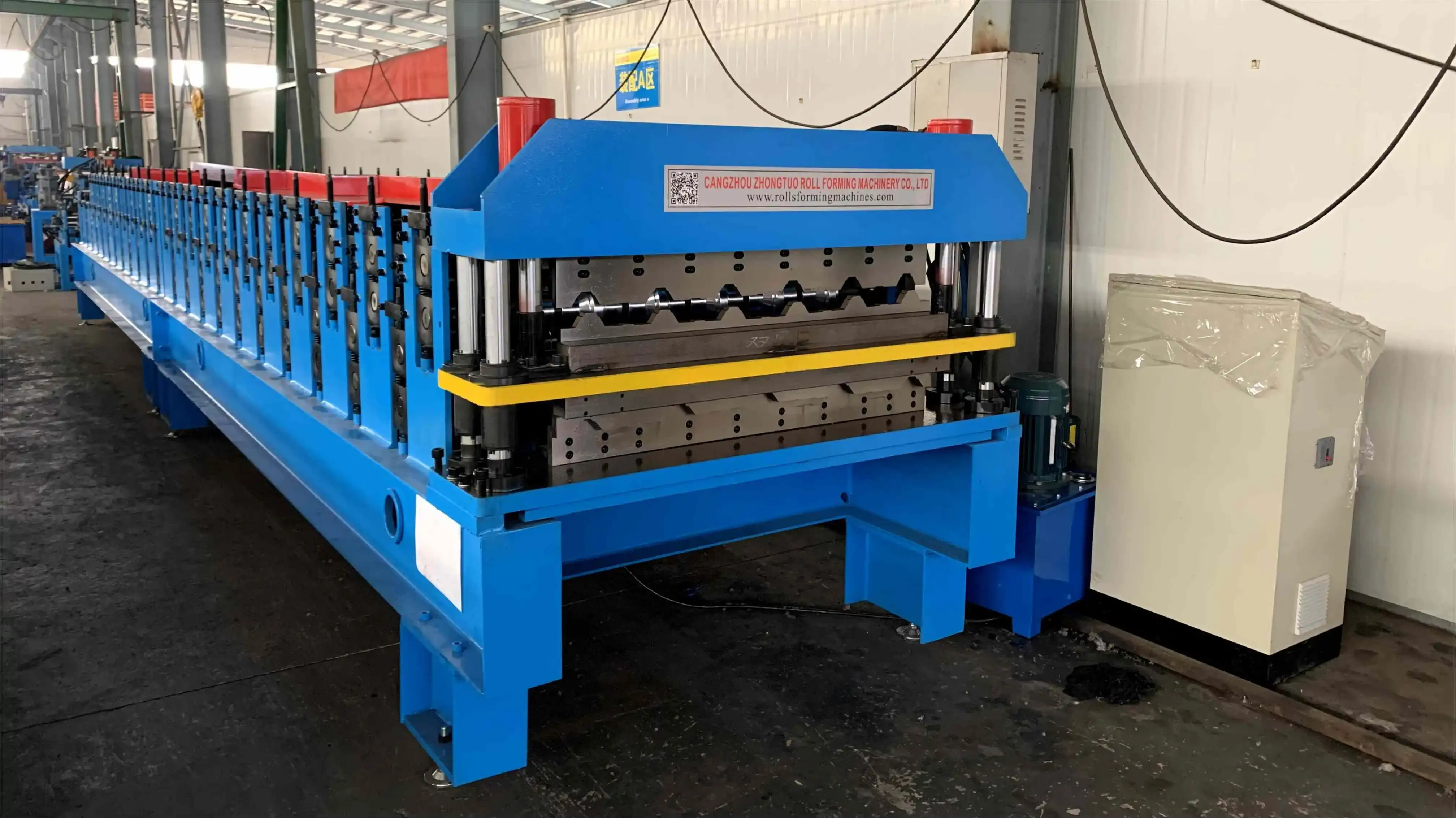 Double layer trapezoidal roof panel roll forming machine (1)