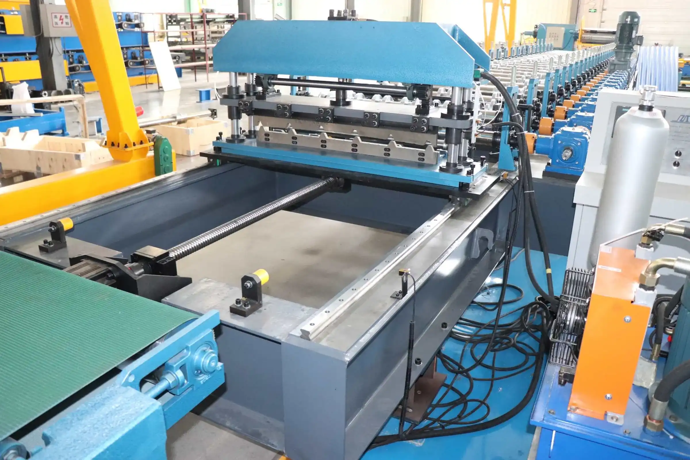 trapezoidal roof panel machine