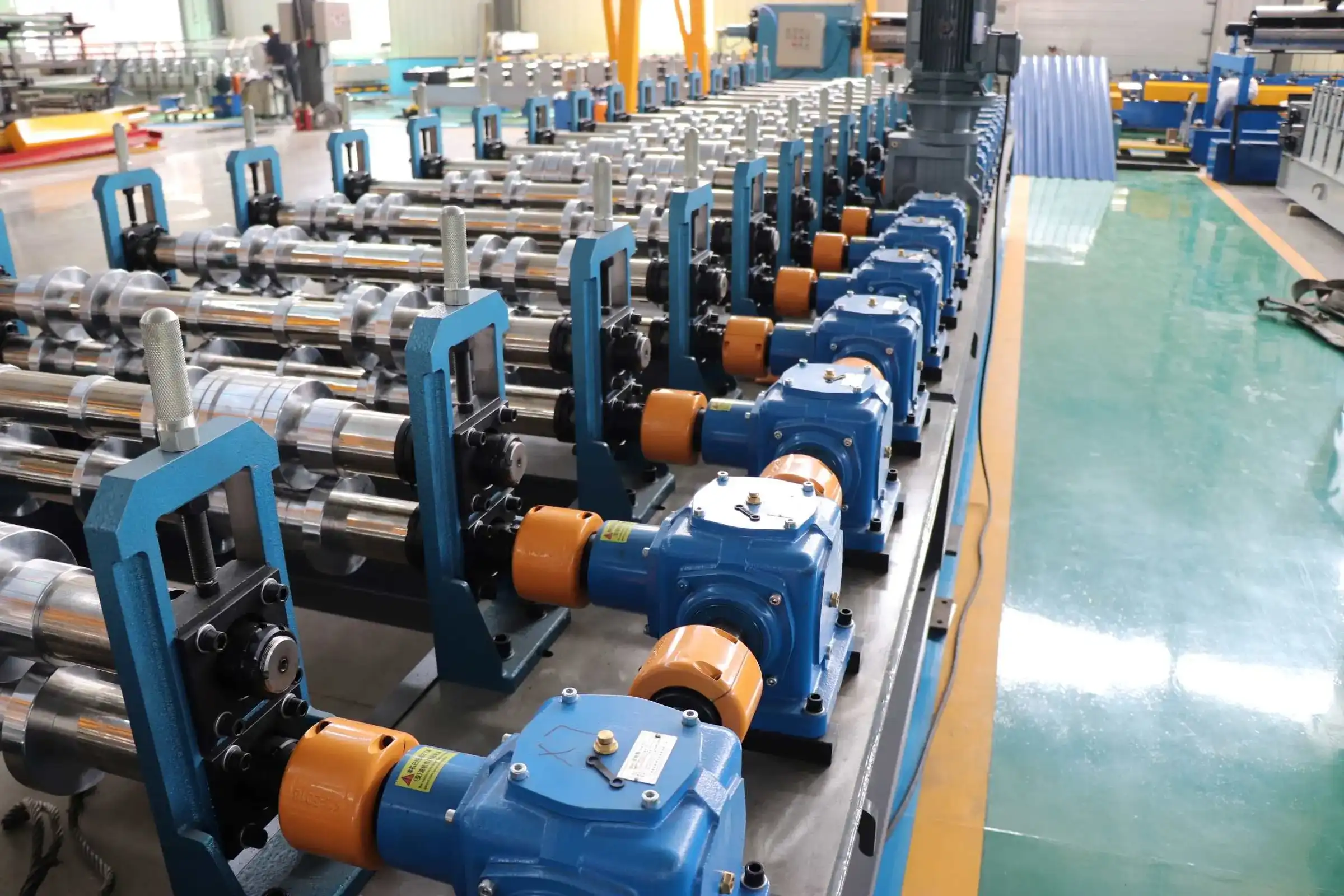 trapezoidal roof panel machine