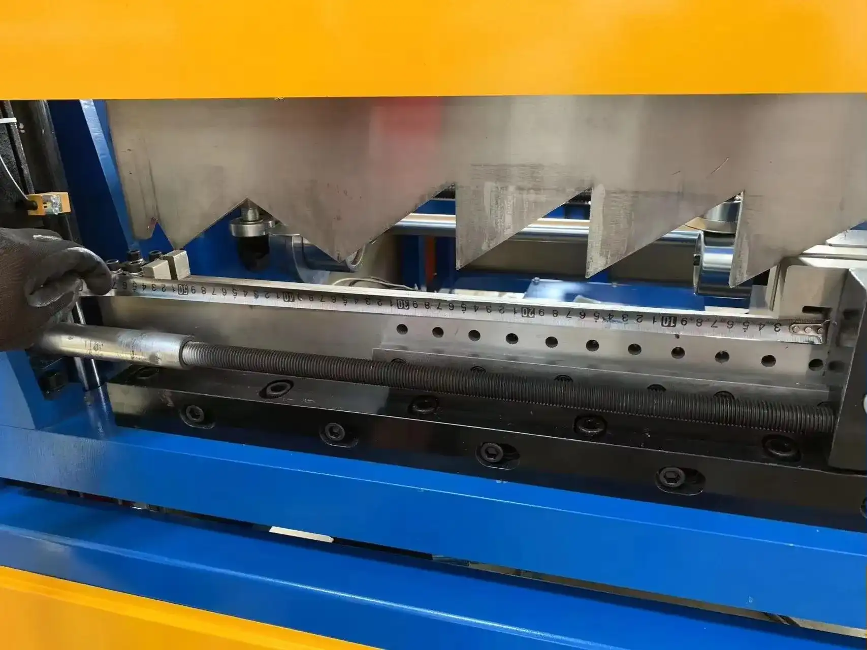 metal wall cladding panel roll forming machine