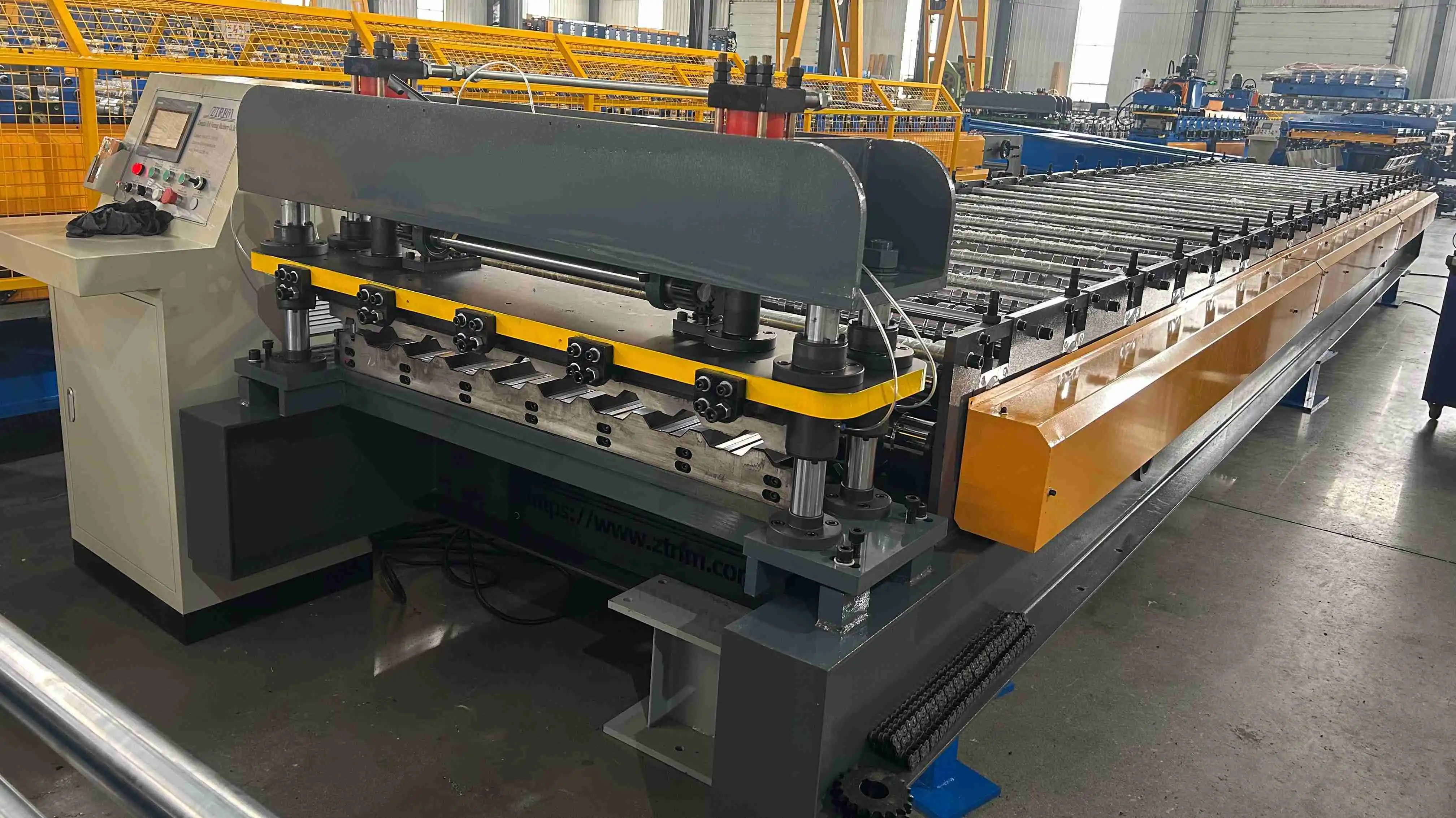 trapezoidal roof sheet roll forming machine