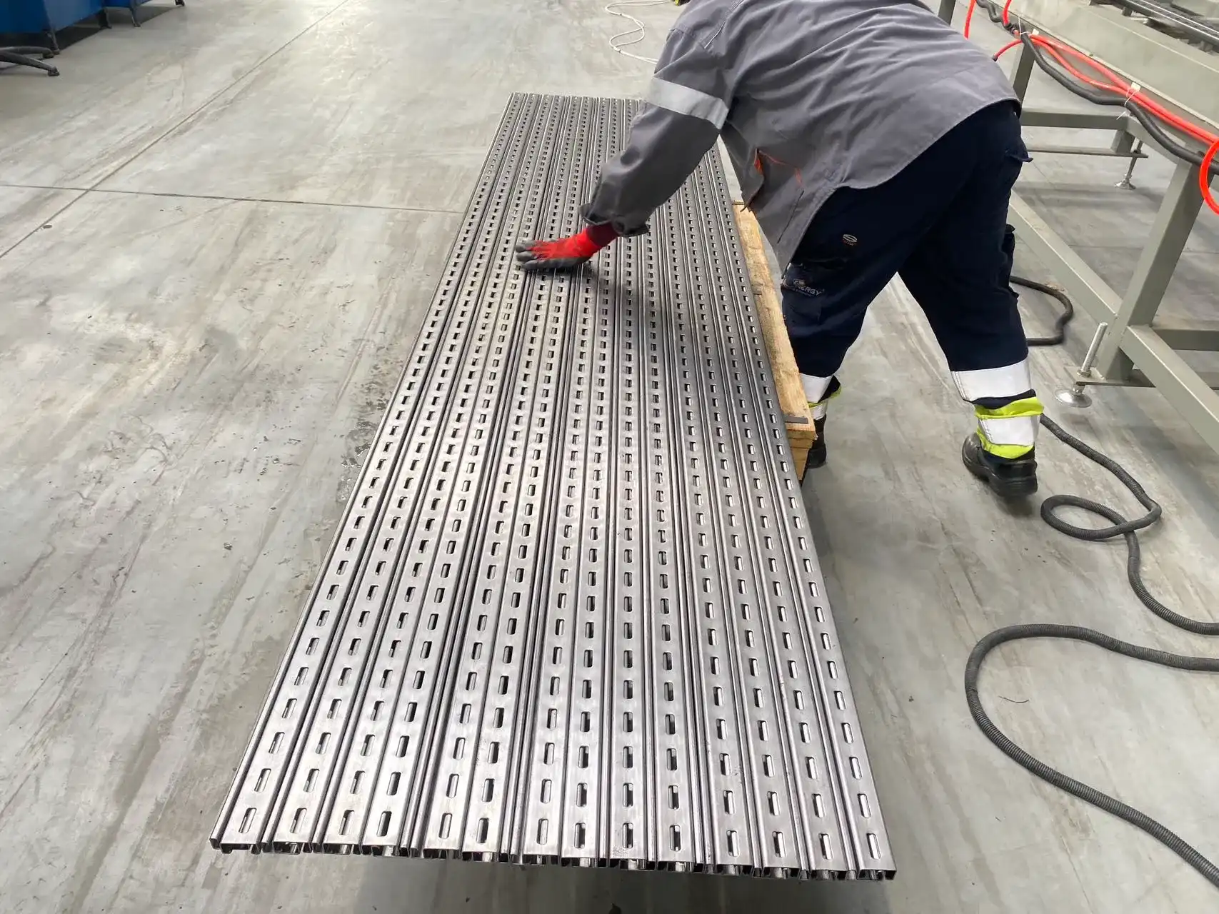 metal solar bracket