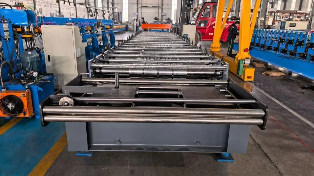 r101 trapezoidal roof sheet roll forming machine
