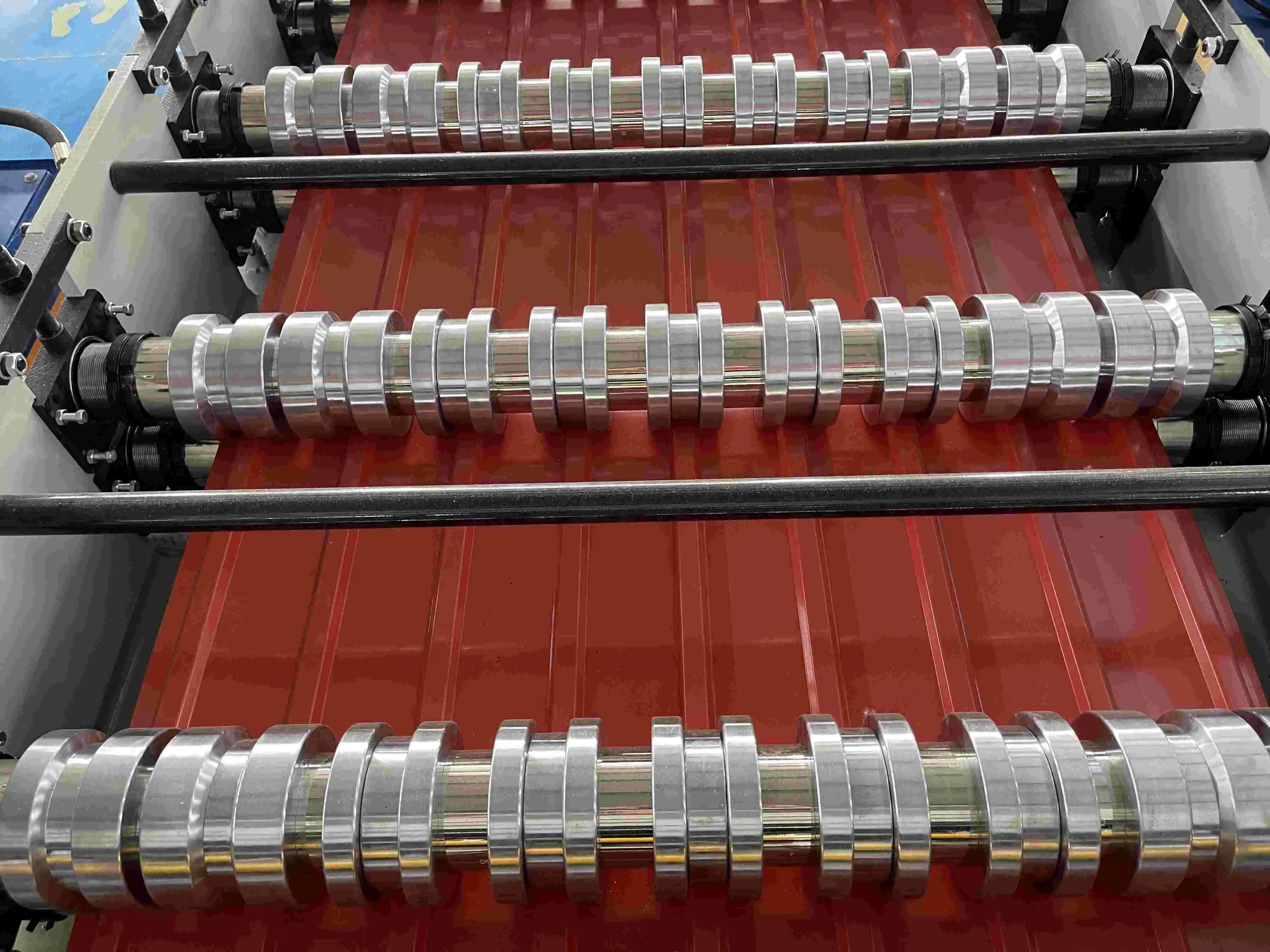 C10 trapezoidal roof sheet roll forming machine (1)
