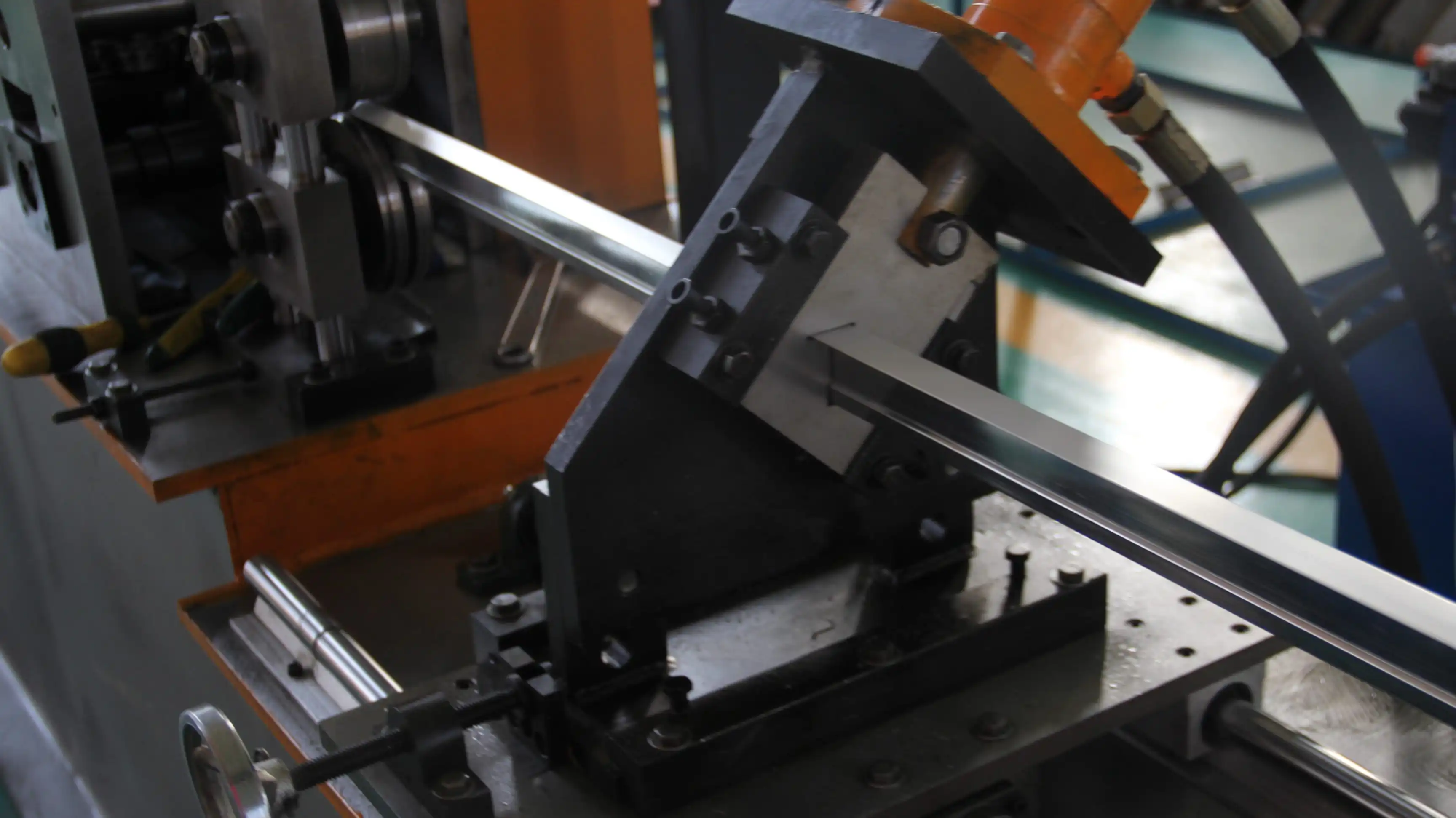 fully automatic ceiling T grid roll forming machine fully automatic ceiling T grid roll forming machine