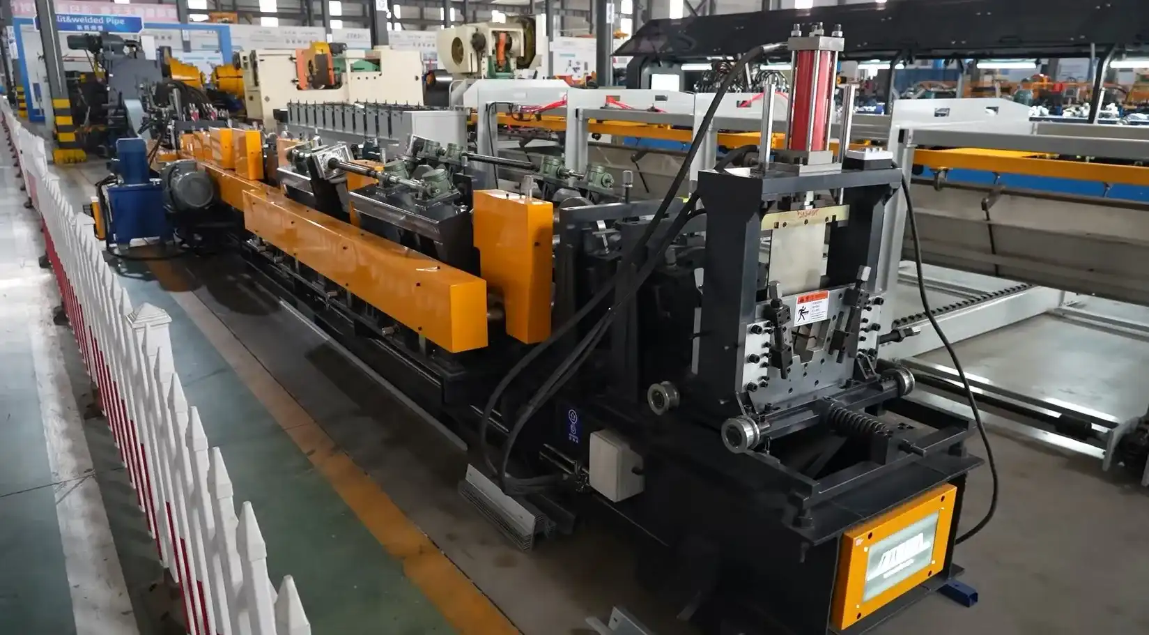 hat purlin machine