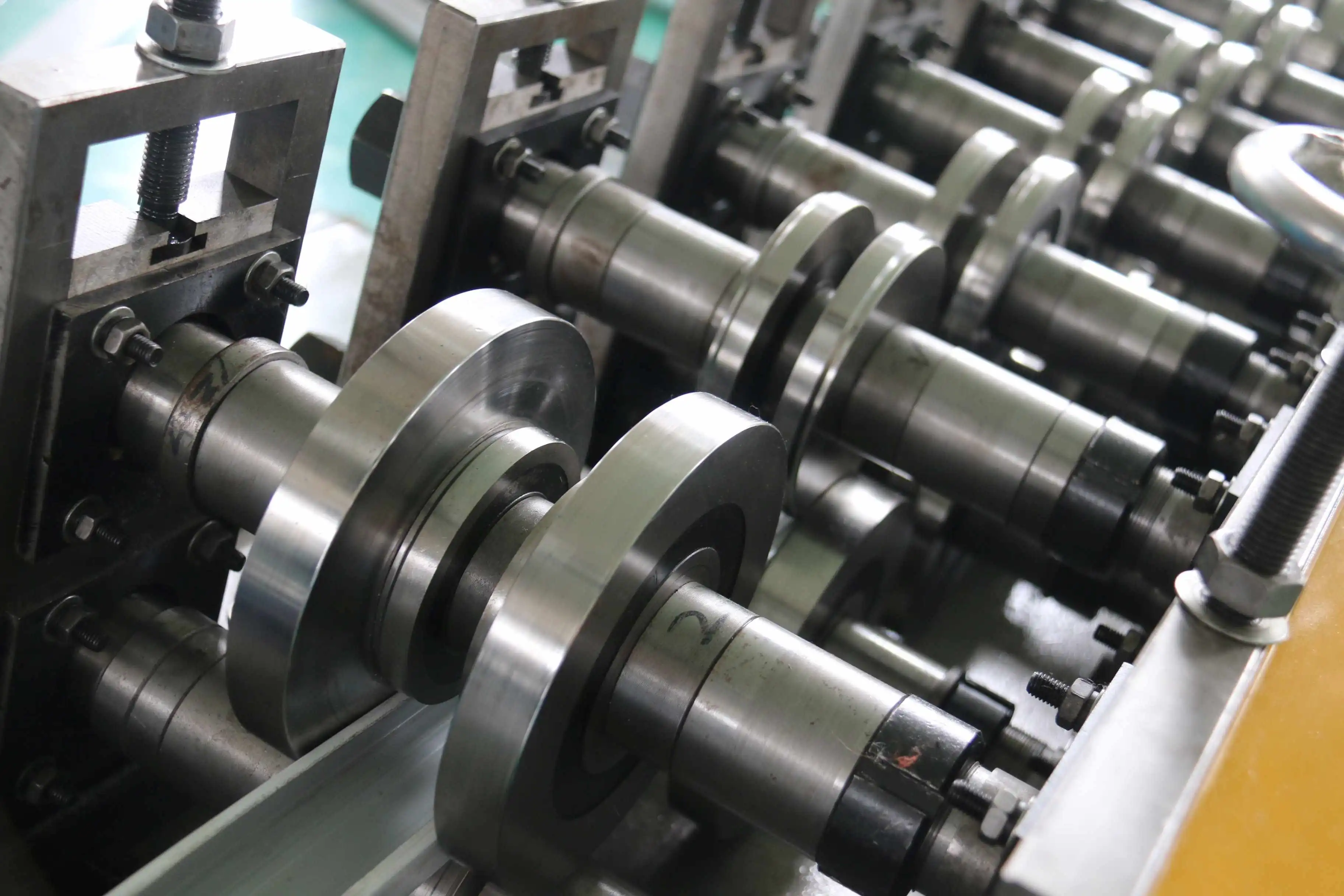metal stud and track machine