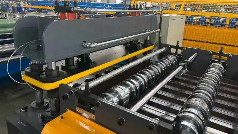 trapezoidal roof sheet roll forming machine (1) trapezoidal roof sheet roll forming machine (1)