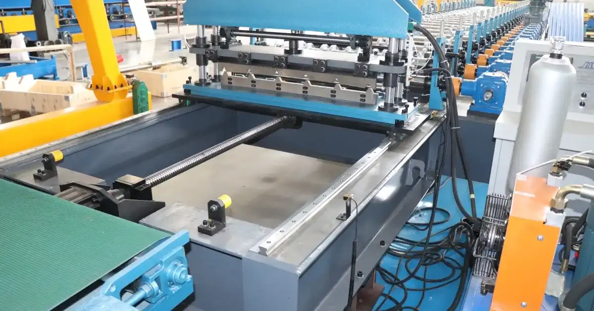 trapezoidal roof sheet roll forming machine (7) trapezoidal roof sheet roll forming machine (7)