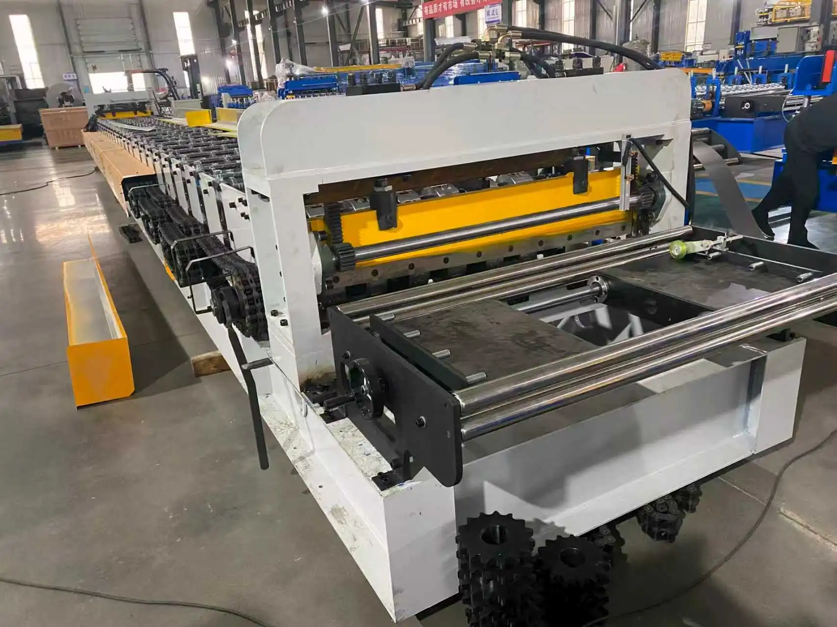 Metal Deck Roll Forming Machine