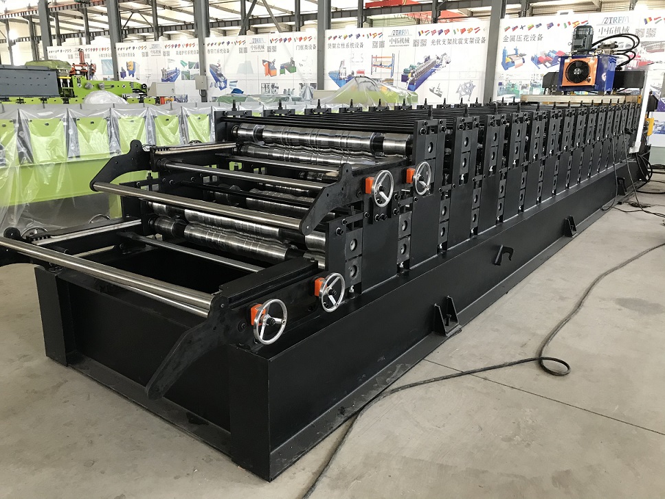 IBR sheet and Q tile roll forming machine