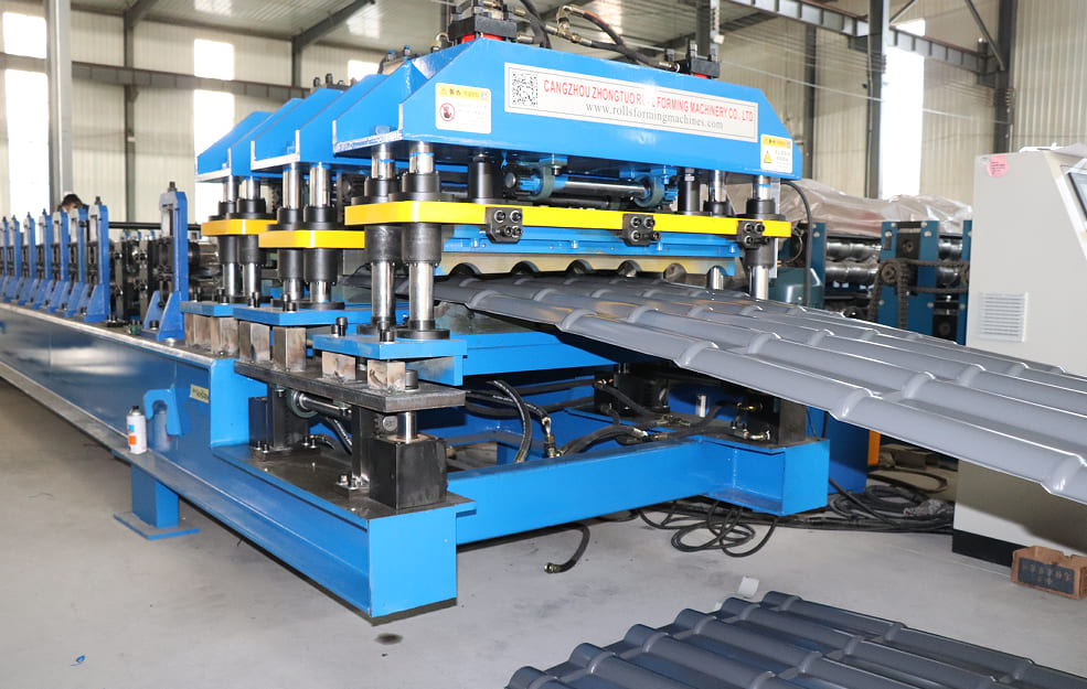 Resin design high speed step tile rolling forming machine
