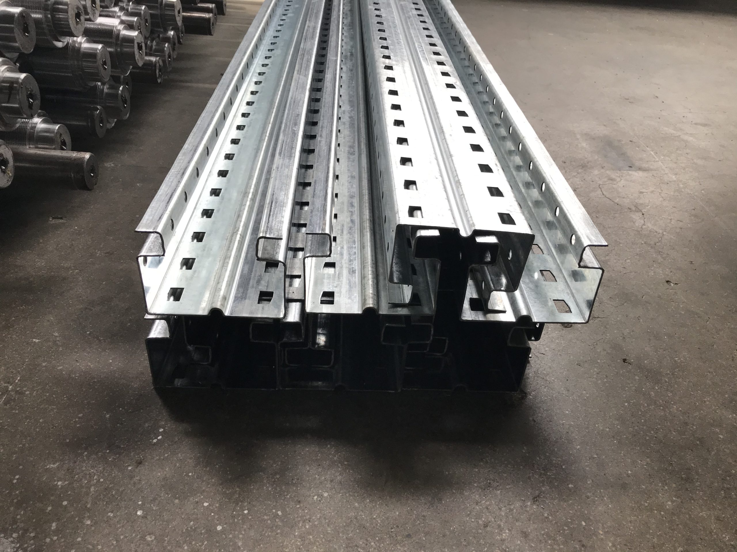 Heavy duty Upright Roll Forming Machine for warehouse shelf
