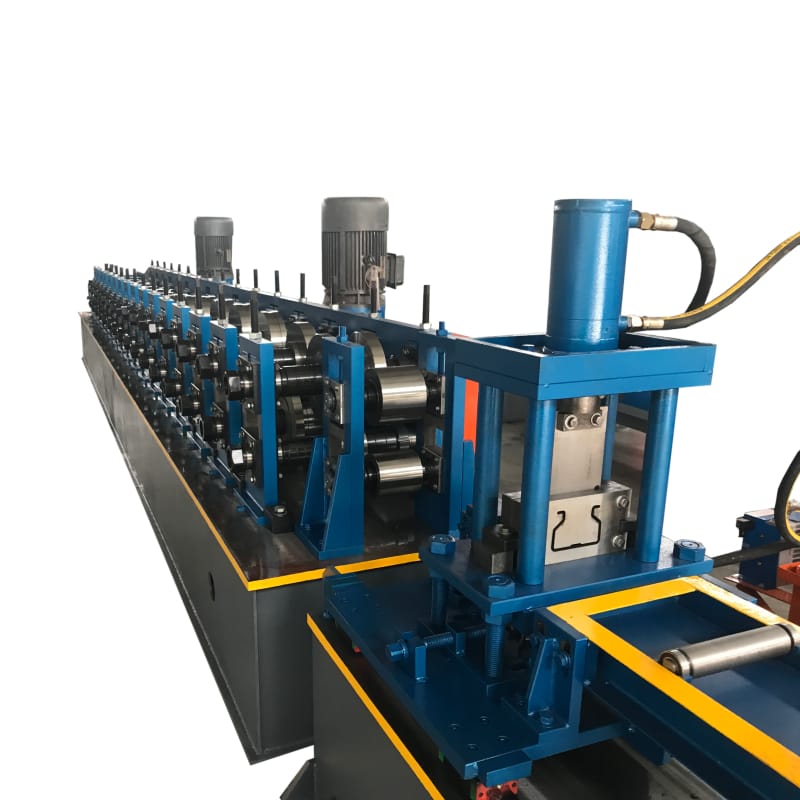 Read more about the article Selective Pallet Racking rolling forming machine